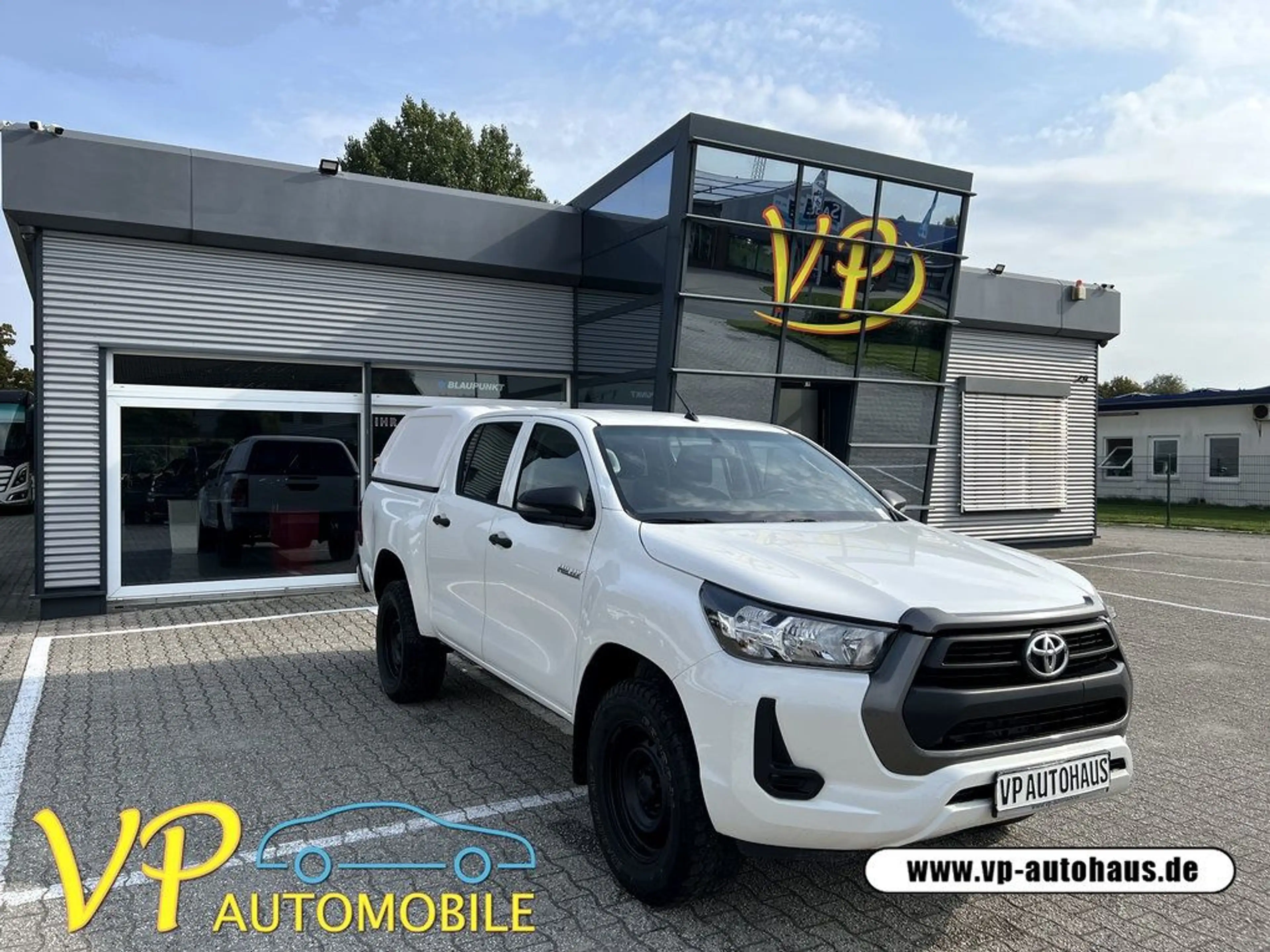 Toyota Hilux Double Cab Duty 4x4 AHK Hardtop