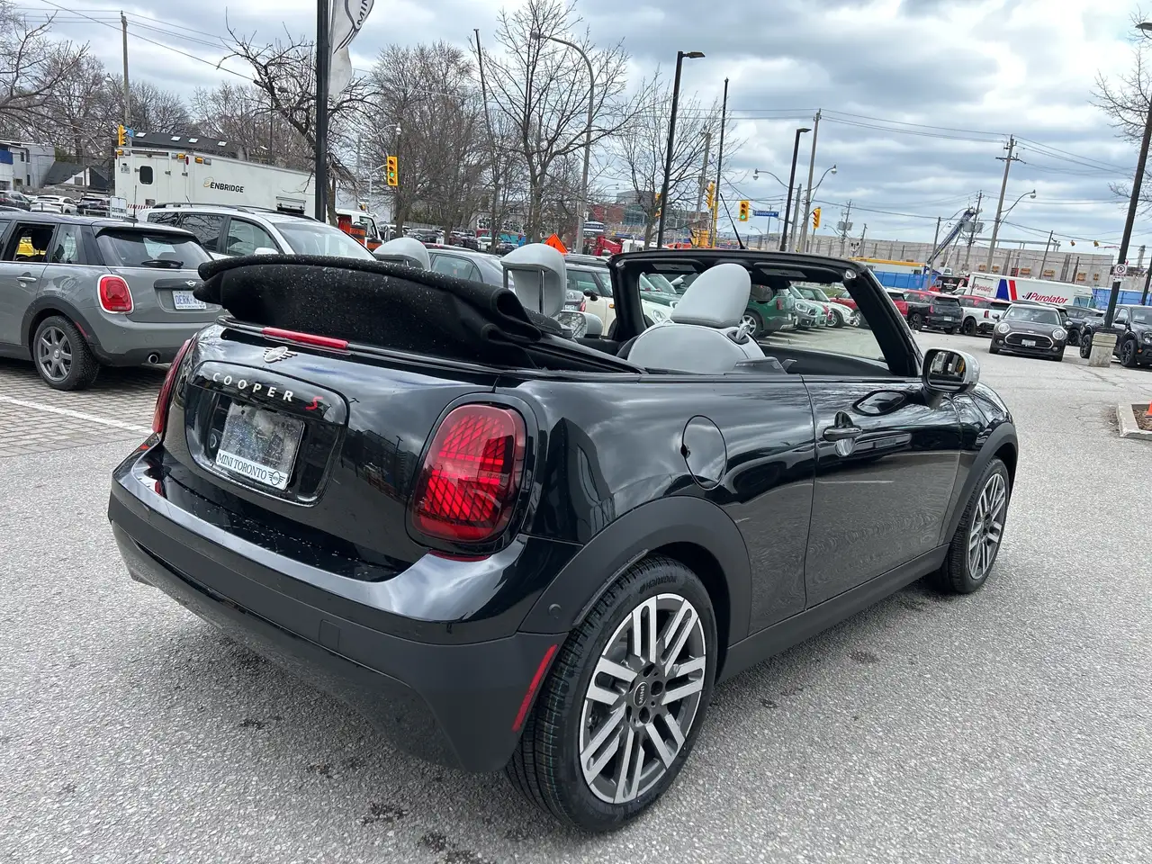 MINI Convertible снимка MINI Convertible