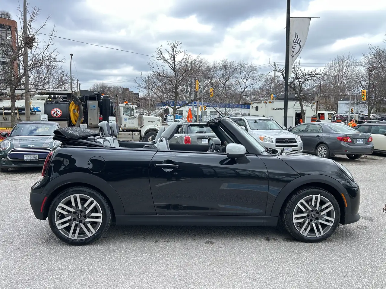 MINI Convertible снимка MINI Convertible