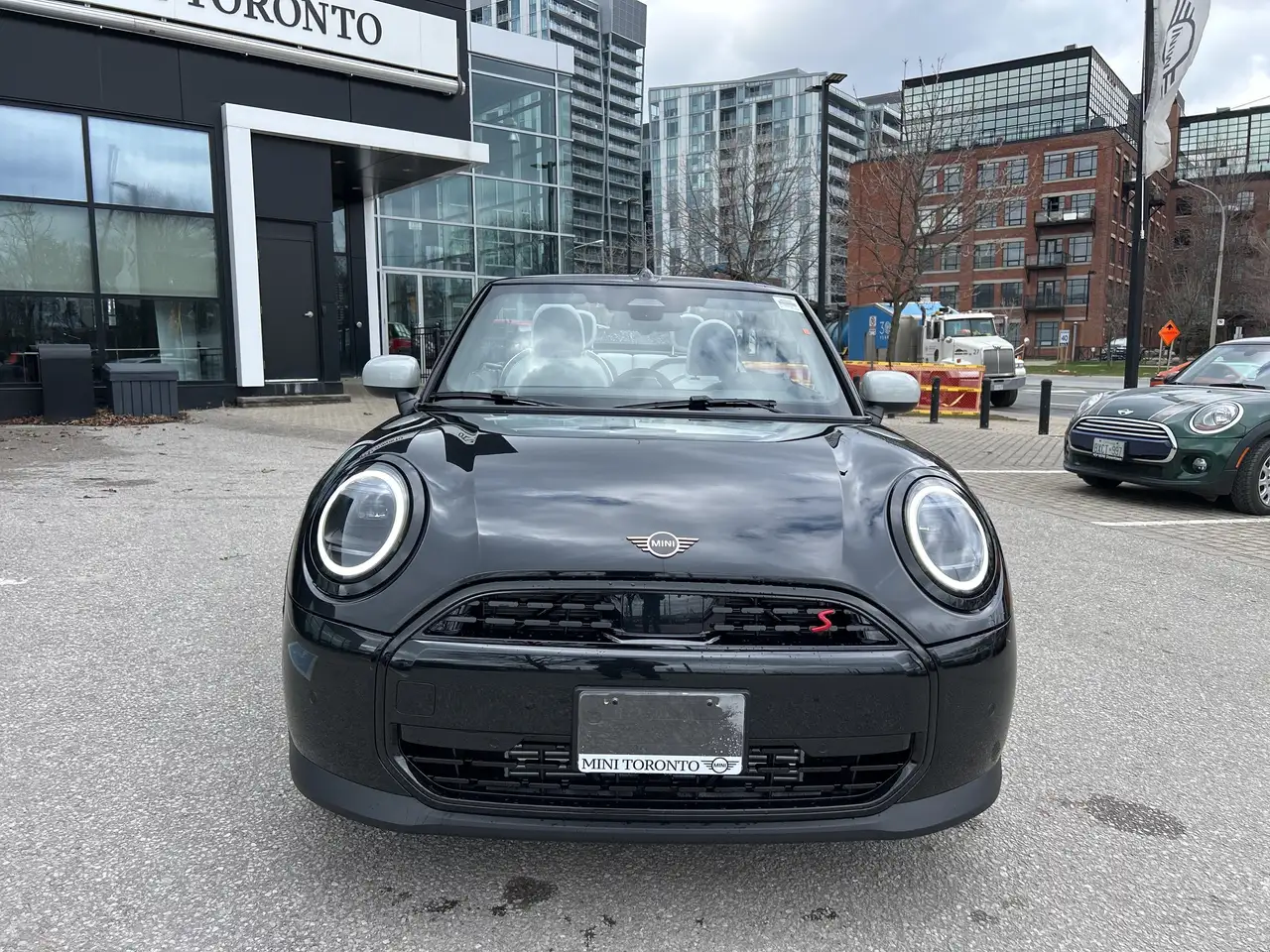 MINI Convertible снимка MINI Convertible