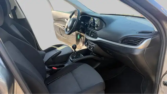 Fiat Tipo view 10