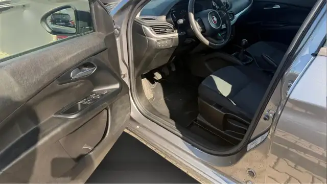 Fiat Tipo view 9