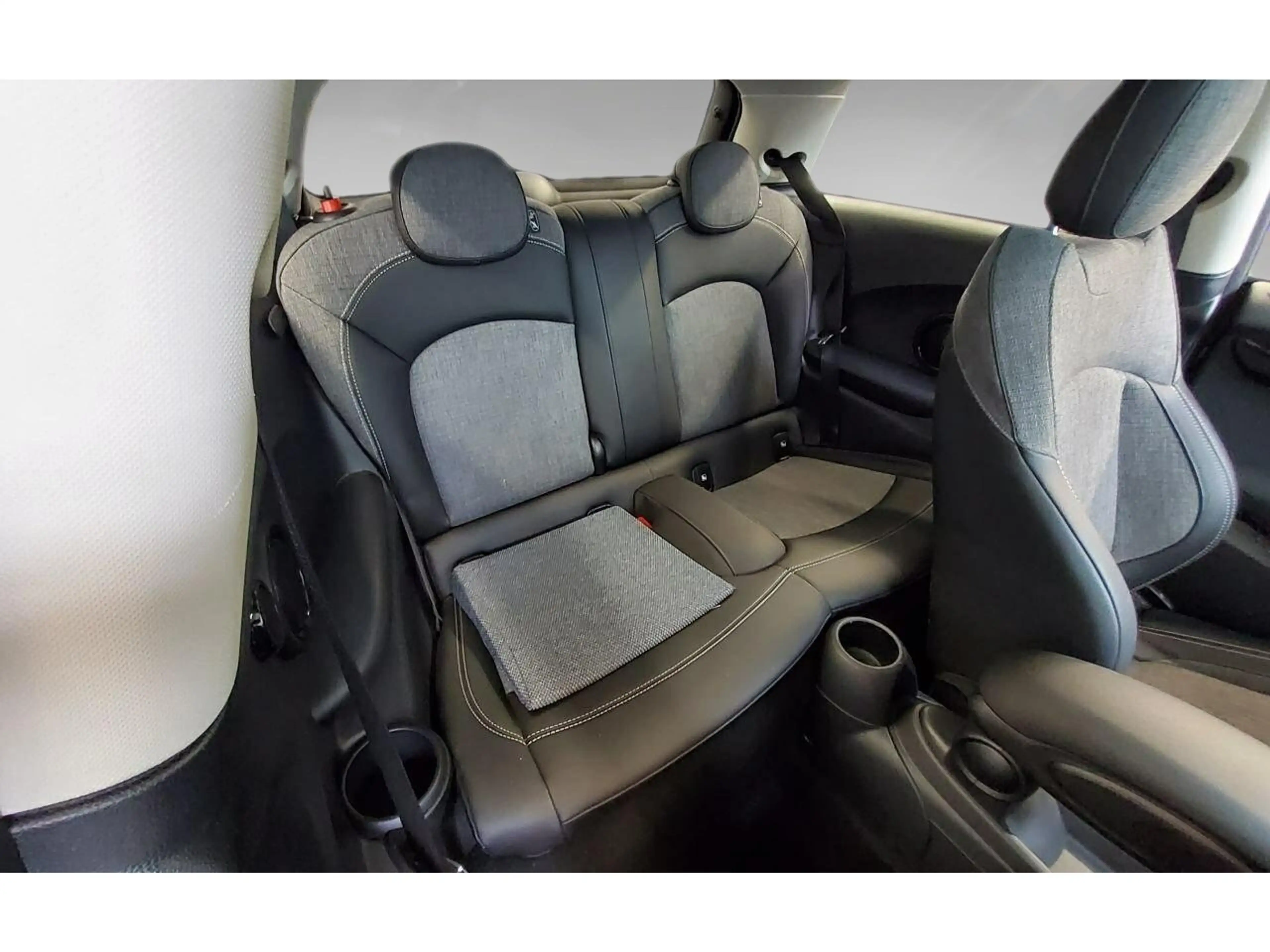MINI Cooper SE Classic Trim Pano S-Dach SpoSi BLIS — photo 10