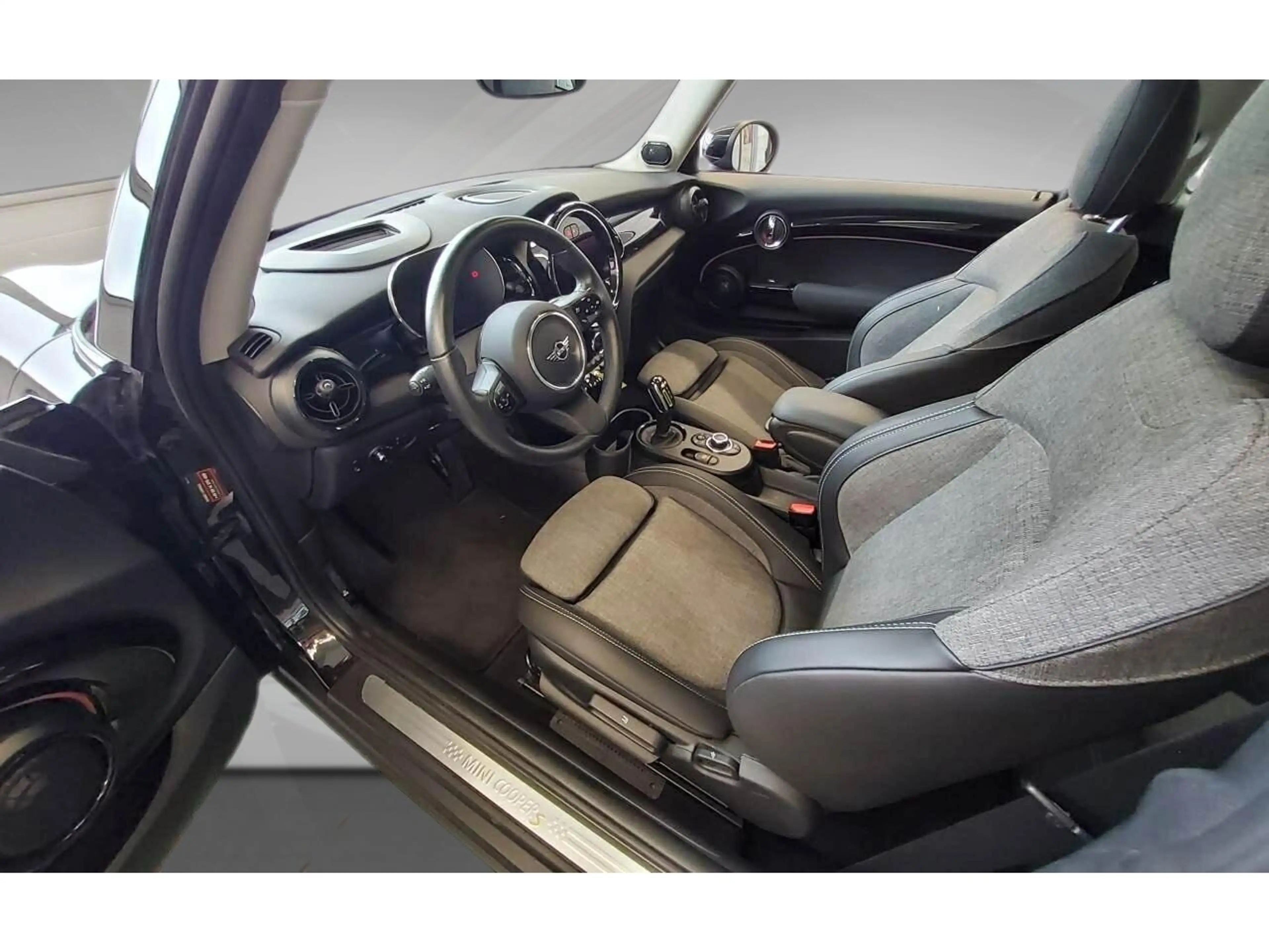 MINI Cooper SE Classic Trim Pano S-Dach SpoSi BLIS — photo 8