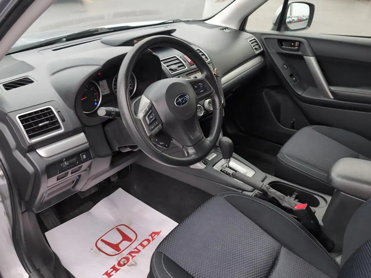 Subaru Forester снимка Subaru Forester