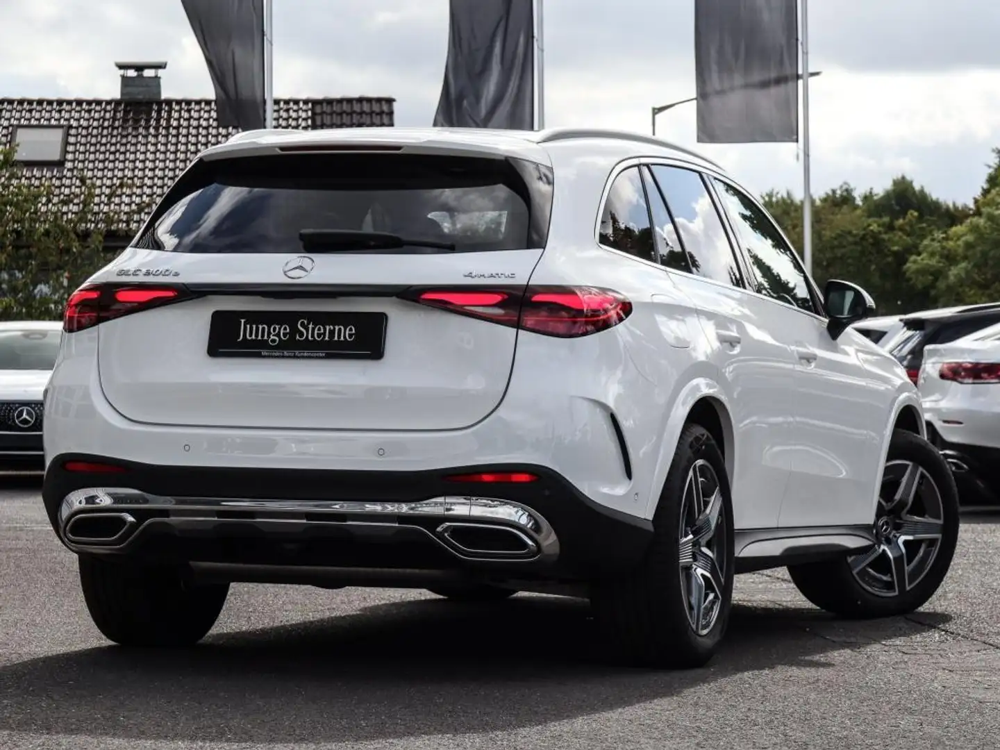 Mercedes-Benz GLC 300 e 4M AMG-Sport/Pano/AHK/Memo/Easy-P/19" Weiß - 2