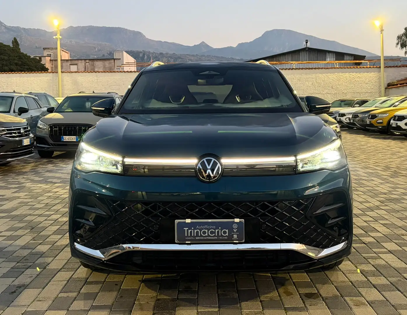 Volkswagen Tiguan R-Line 2.0 TDI 150CV DSG Bleu - 2