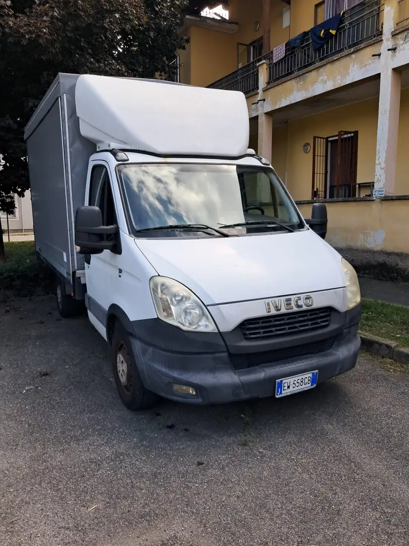 Iveco Daily 35S17 Biały - 2