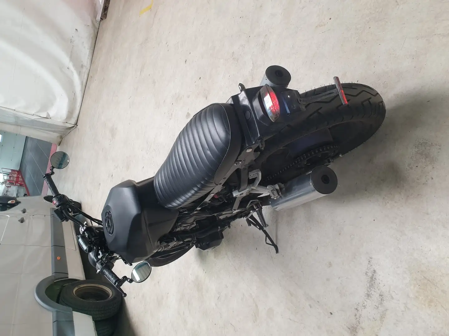 Kawasaki GPX 600 R Cafe racer Černá - 2