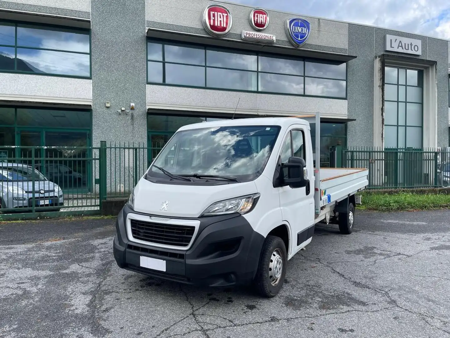 Peugeot Boxer 335 2.0 bluehdi 160cv L4 cass.allum. Onnicar E6 Biały - 1
