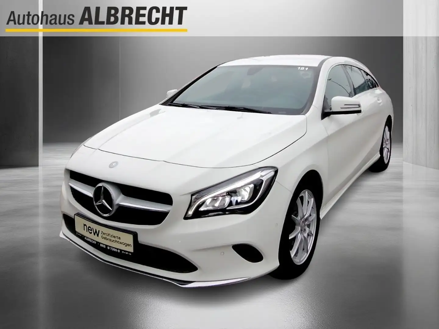 Mercedes-Benz CLA 180 Score /Urban Bianco - 1