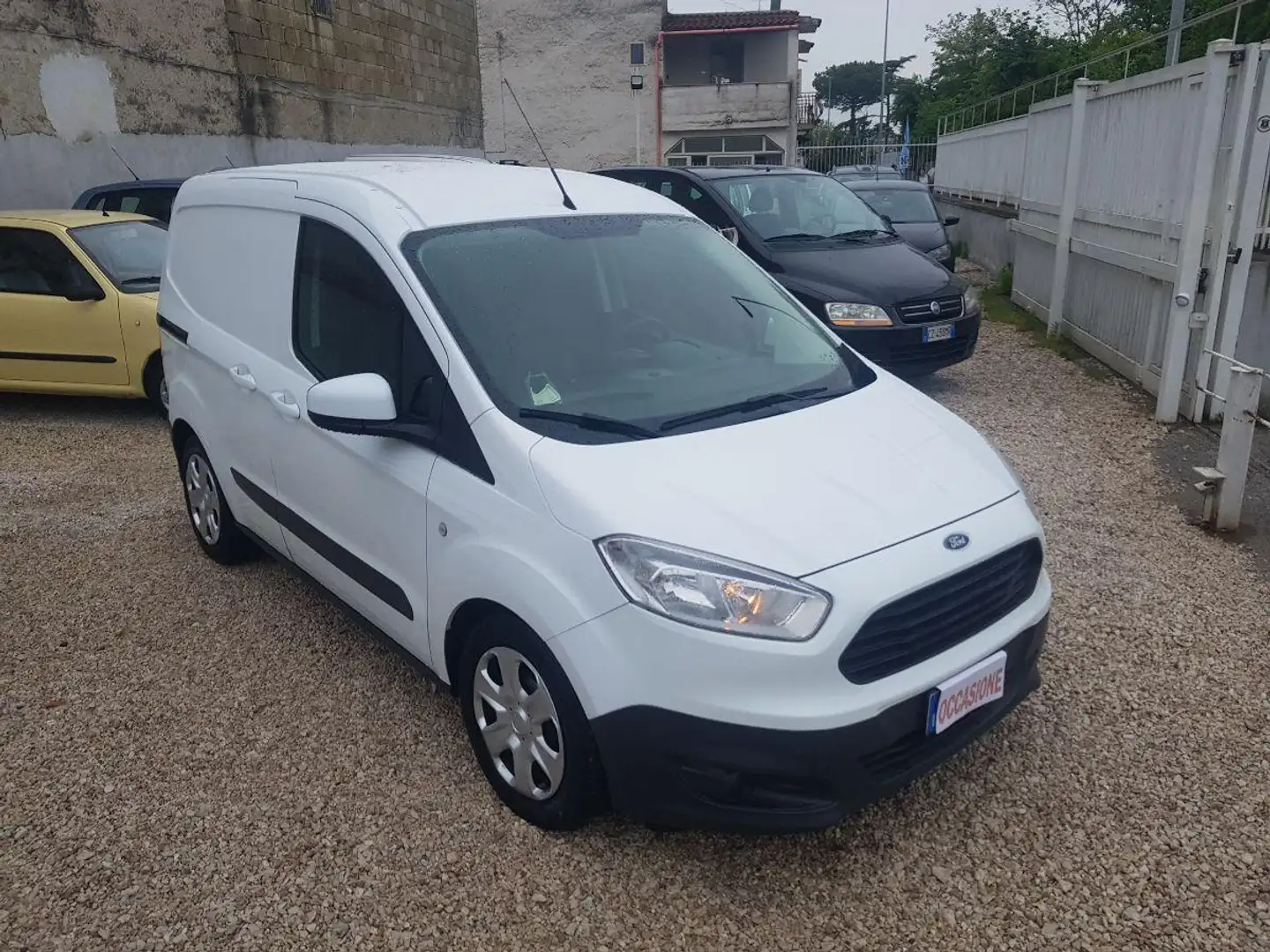 Ford Transit Courier 1.5 tdci 75cv Trend E5 Bianco - 1
