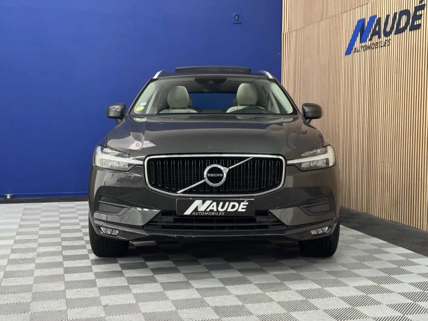 Volvo XC60 B4 2.0 197 CH Business Executive Gris - 2