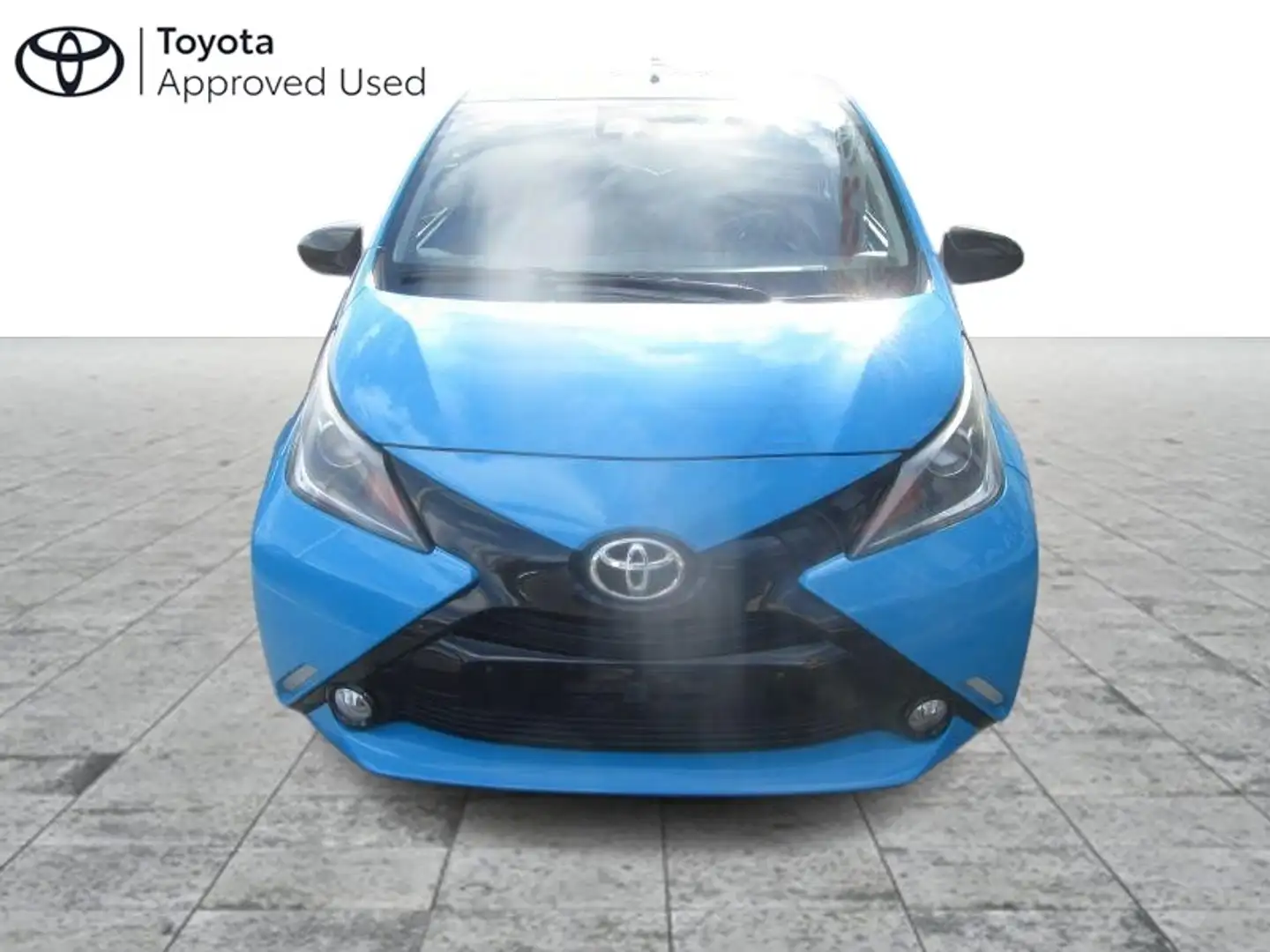 Toyota Aygo x-cite Bleu - 1