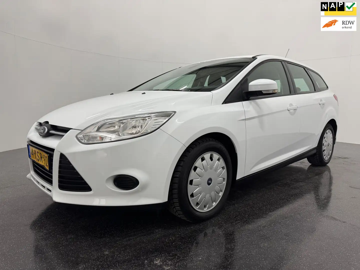 Ford Focus Wagon 1.6 TDCI ECOnetic Lease Trend Weiß - 1