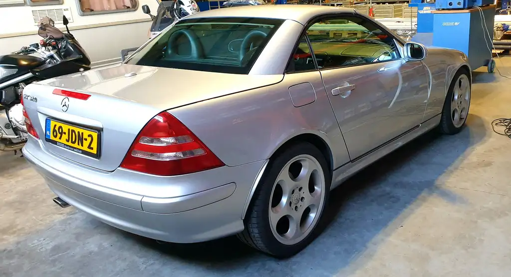 Mercedes-Benz SLK 320 2002 из Европы — купить под ключ