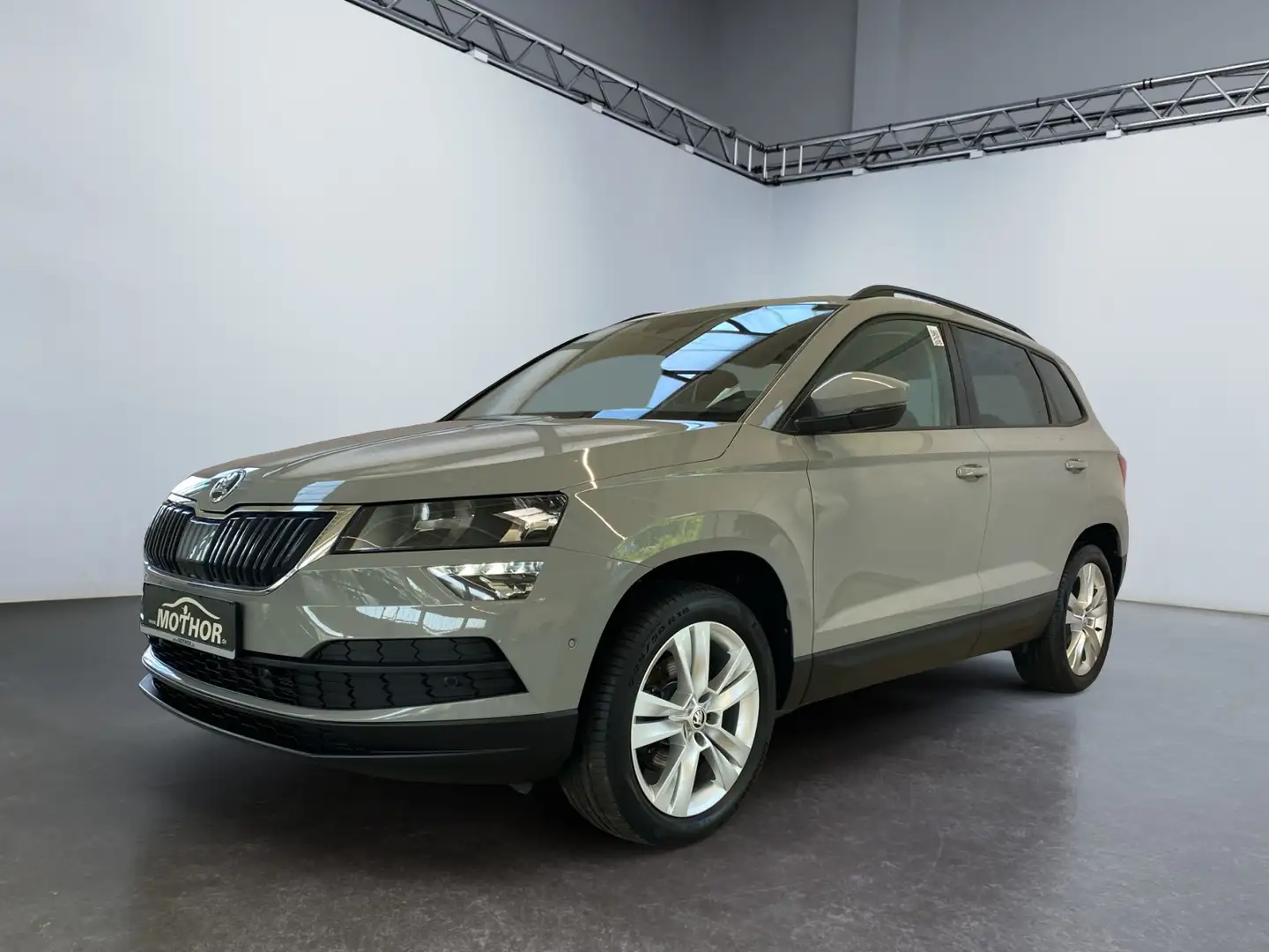 Skoda Karoq Style 2.0 TDI 4x4 DSG Frontscheibe heizbar Gris - 2