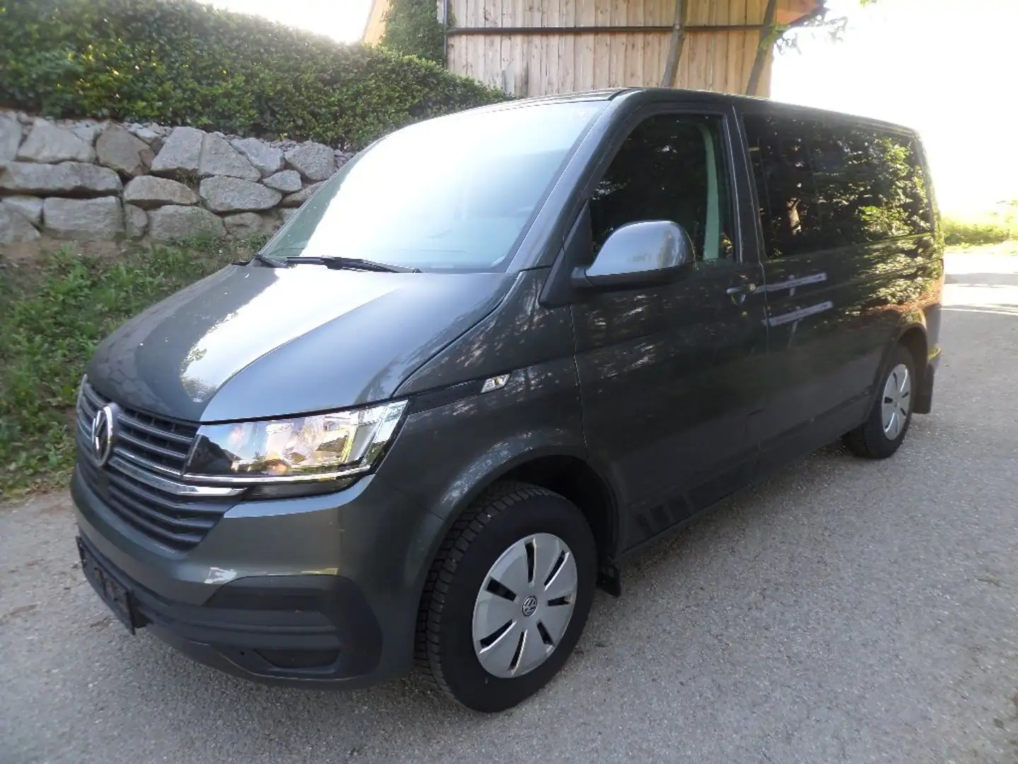 Volkswagen T6.1 Kombi Kombi Multivan Optik KR 2,0 TDI DSG 8-Sitzer Ahk Grau - 1