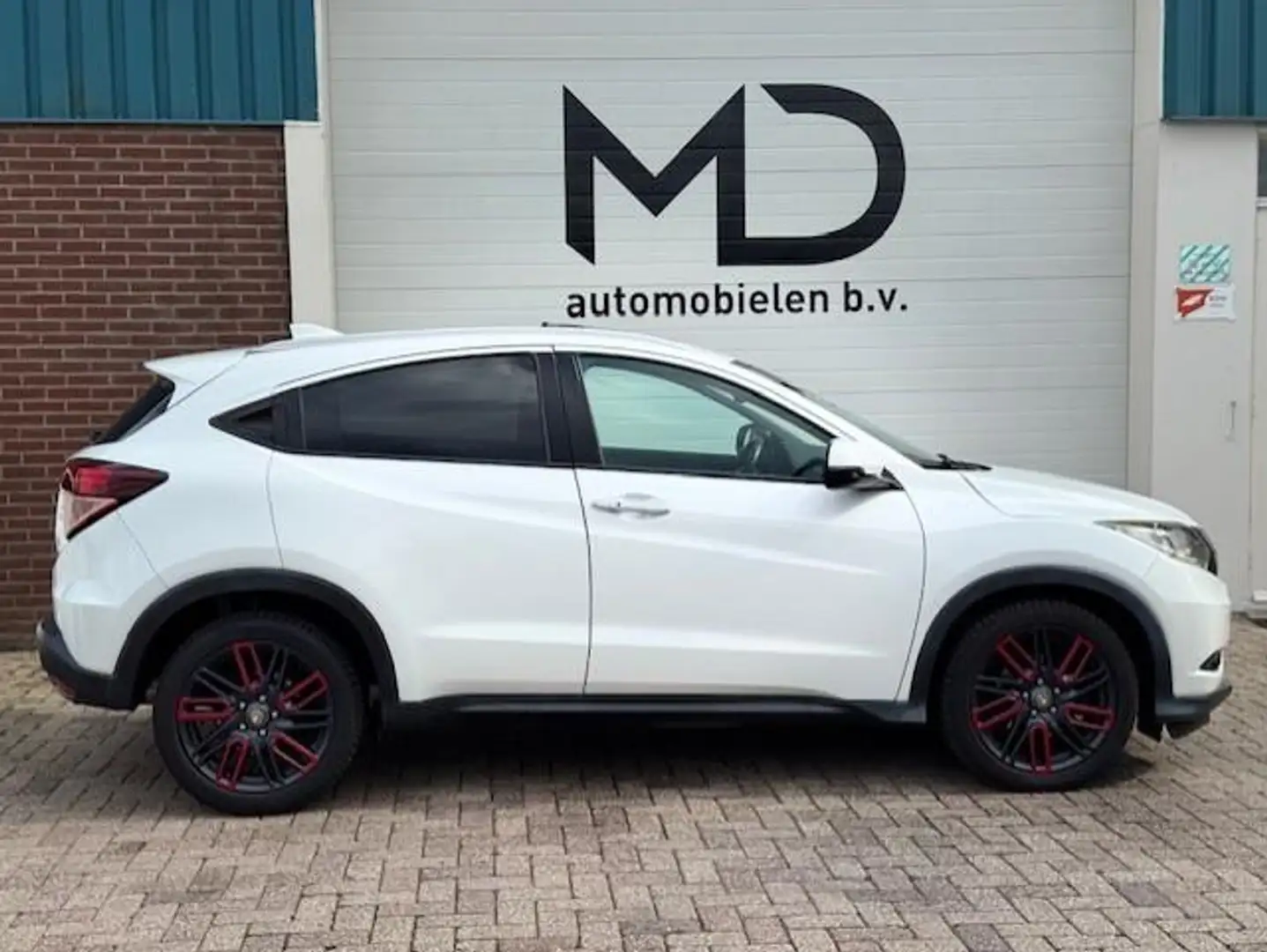 Honda HR-V 1.5 i-VTEC Executive - Automaat-Panorama dak -LED Bílá - 2