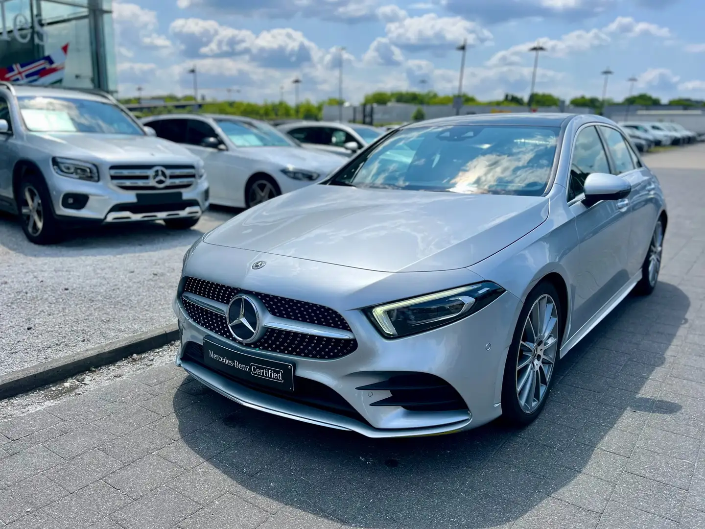 Mercedes-Benz A 220 A 220 Launch Edition (EU6d-TEMP) Gris - 1
