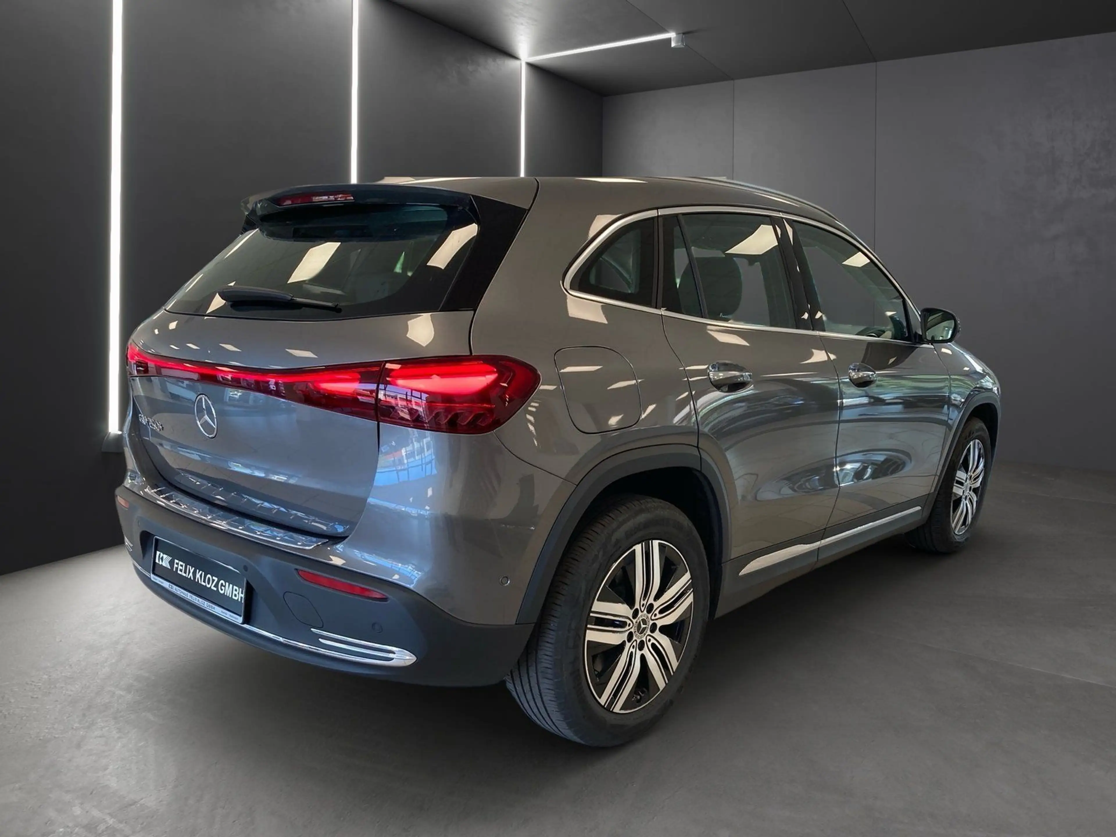 Mercedes-Benz EQA 250+ Electric Art*Distronic*LED*Kam*Totwink* — photo 3