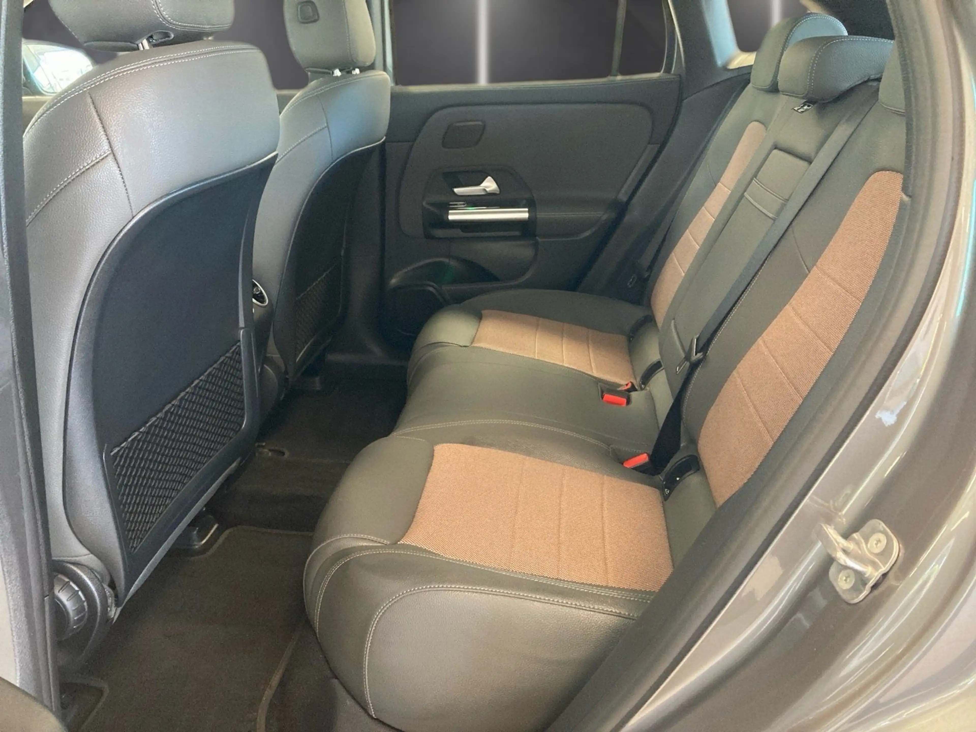 Mercedes-Benz EQA 250+ Electric Art*Distronic*LED*Kam*Totwink* — photo 11