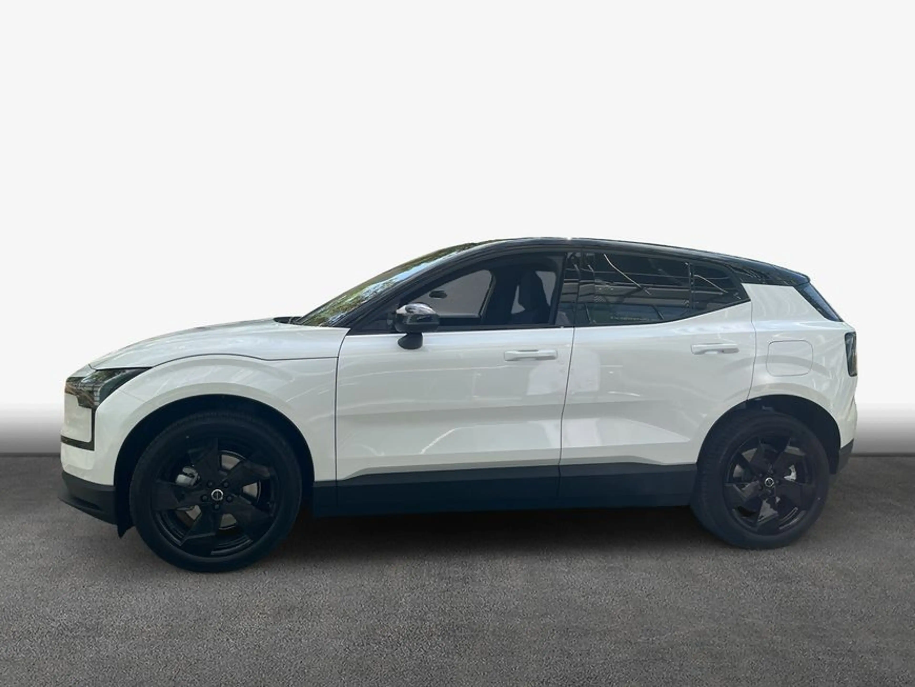 Volvo EX30 P5 electric Long Range RWD Black Edition Plus — photo 5