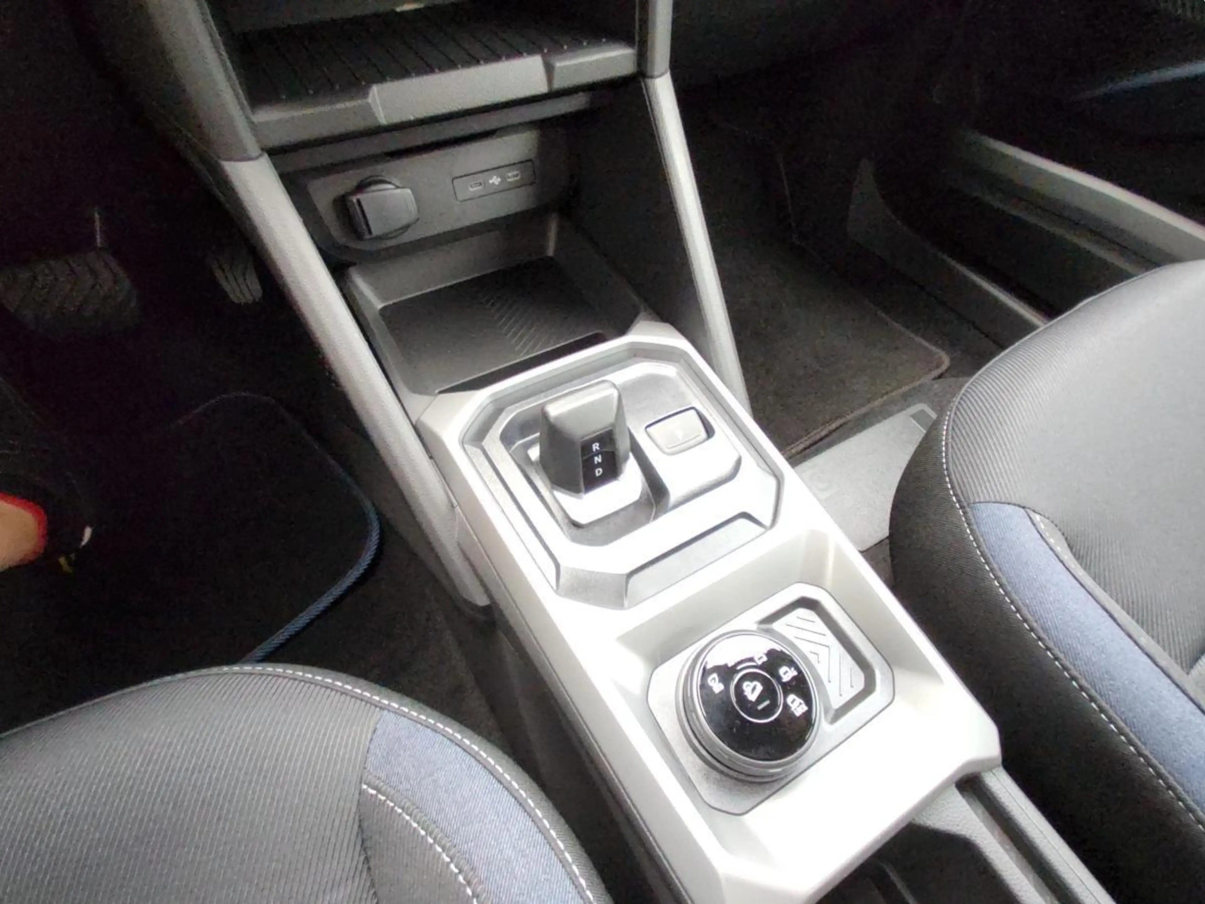 Dacia Bigster Expression hybrid-G 150 4x4 — photo 15