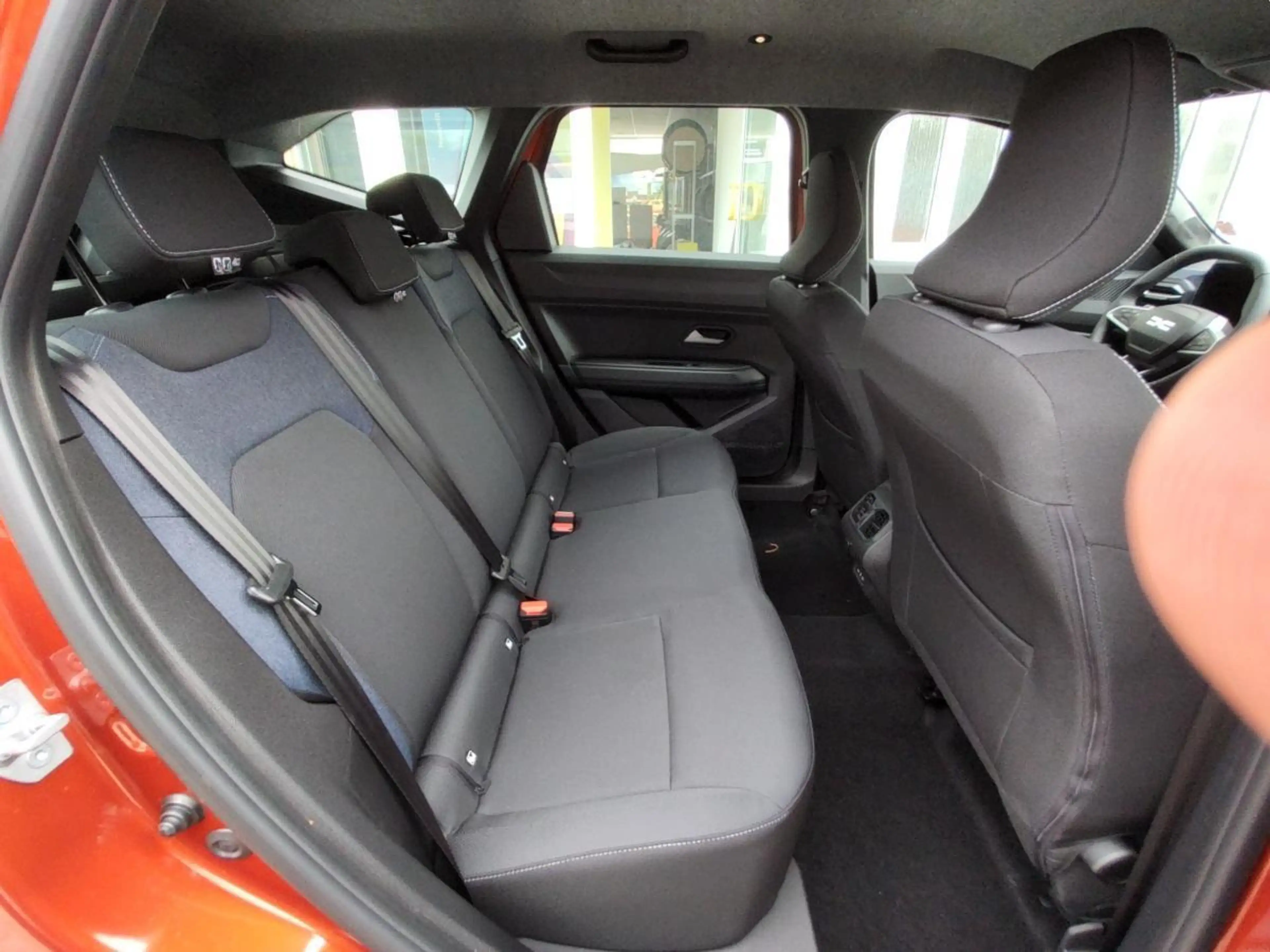 Dacia Bigster Expression hybrid-G 150 4x4 — photo 12
