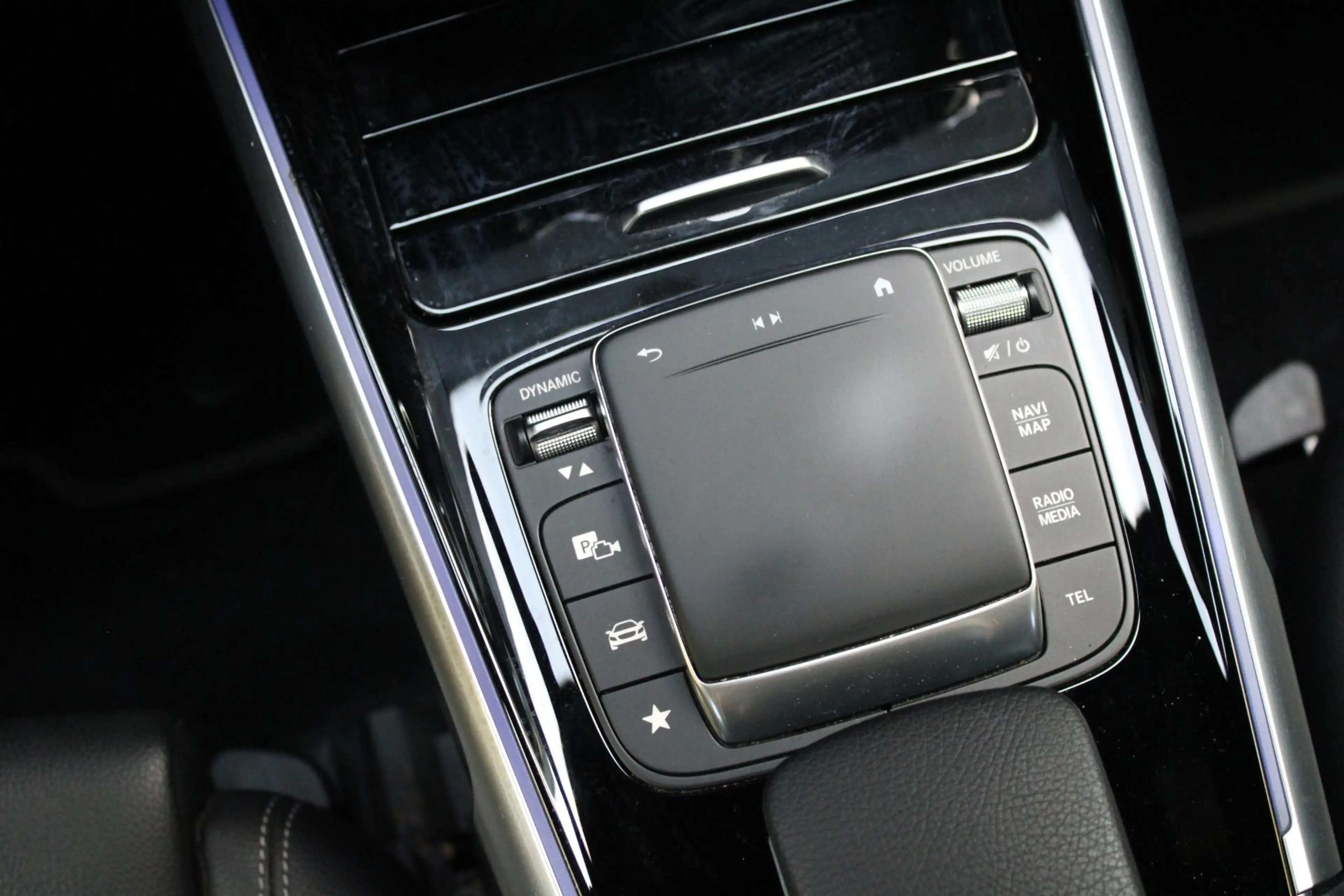 Mercedes-Benz EQB 250 Business Line 7 Persoons | Ambiente | CarPlay | Ge — photo 13