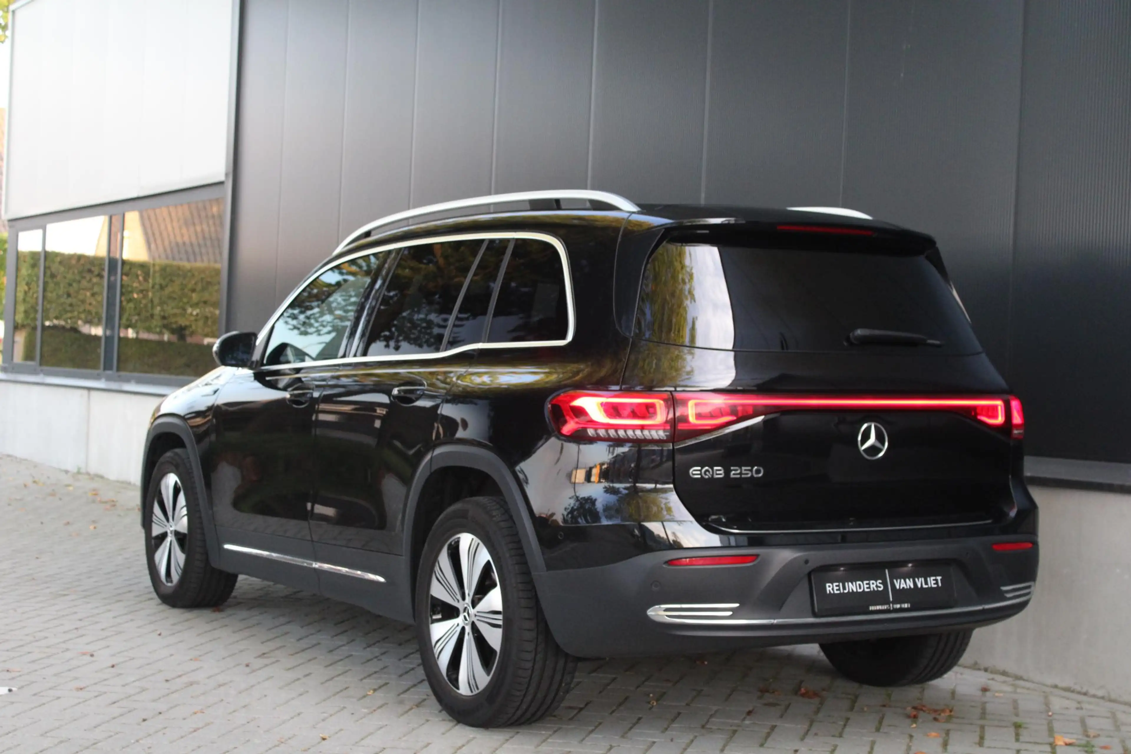 Mercedes-Benz EQB 250 Business Line 7 Persoons | Ambiente | CarPlay | Ge — photo 18