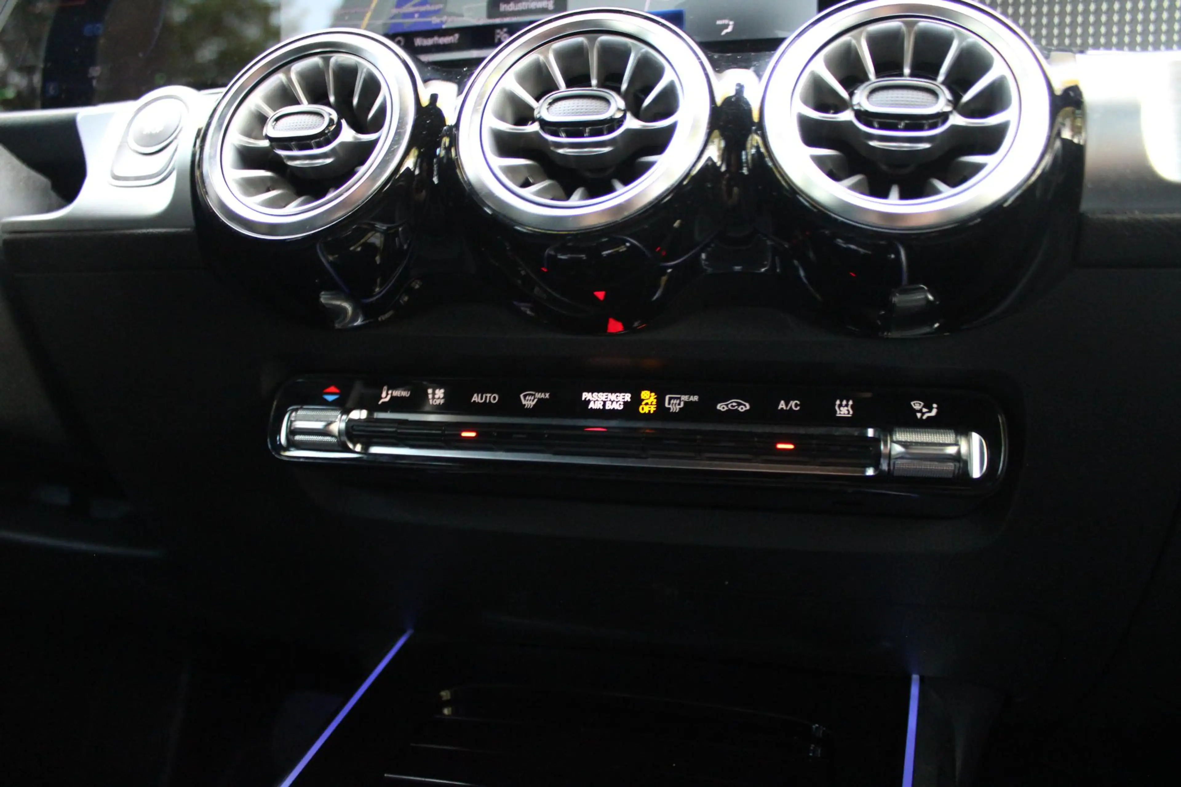 Mercedes-Benz EQB 250 Business Line 7 Persoons | Ambiente | CarPlay | Ge — photo 20