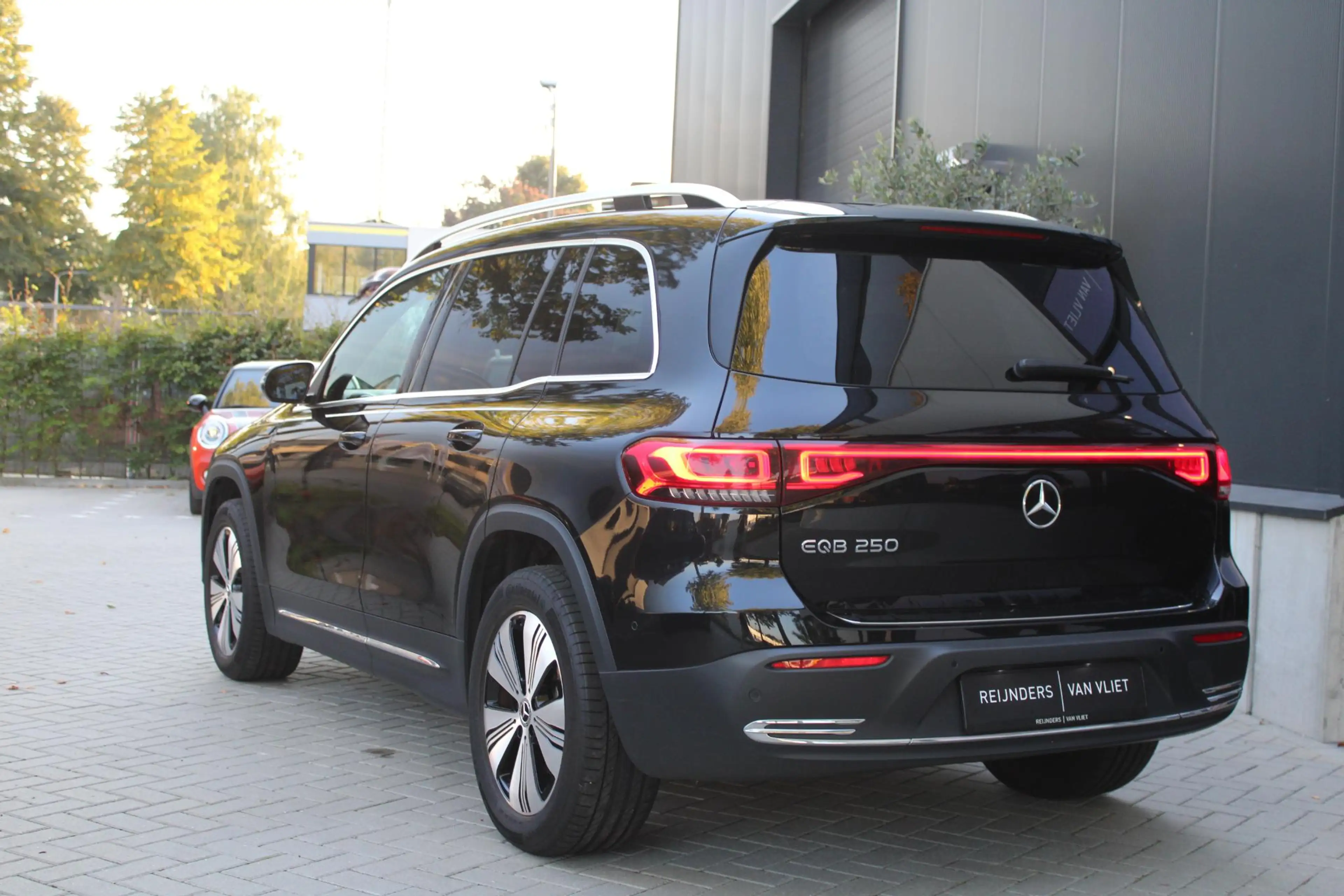 Mercedes-Benz EQB 250 Business Line 7 Persoons | Ambiente | CarPlay | Ge — photo 2