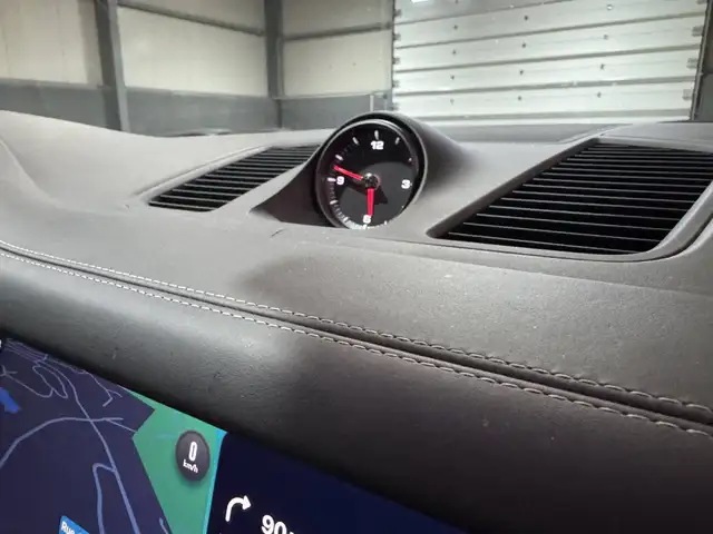 Porsche Cayenne view 15