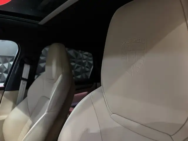 Porsche Cayenne view 12