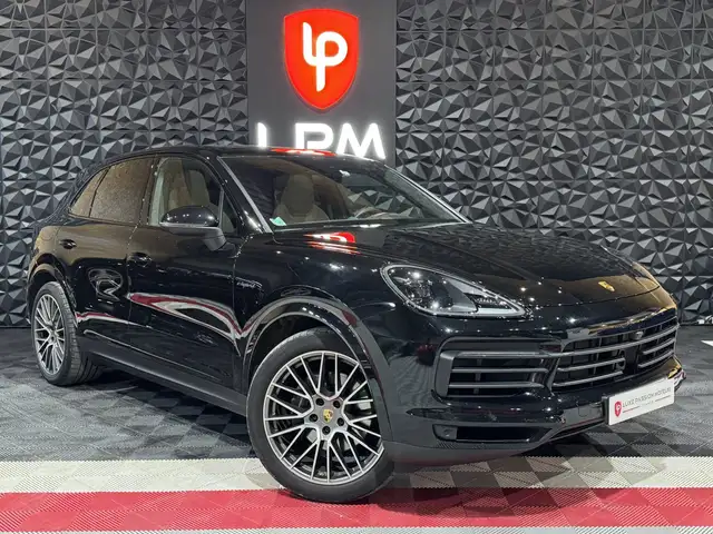 2023 Porsche Cayenne in Black for sale