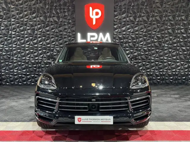 Porsche Cayenne view 2