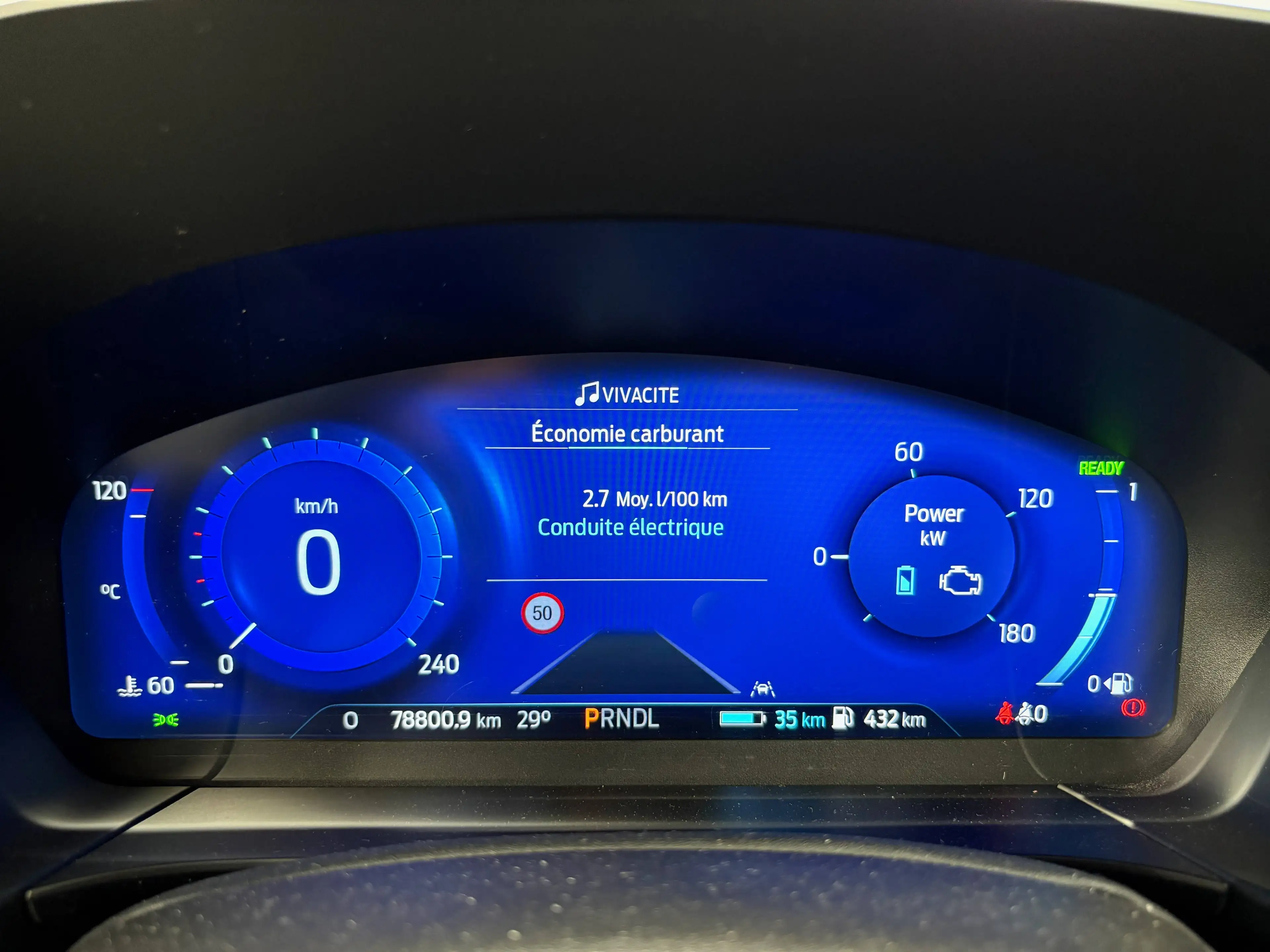 Ford Kuga Kuga PHEV 2.5 EcoBoost FWD Titanium / AUTO / PAR ASSIST / GARANTIE 12 MOIS — photo 13