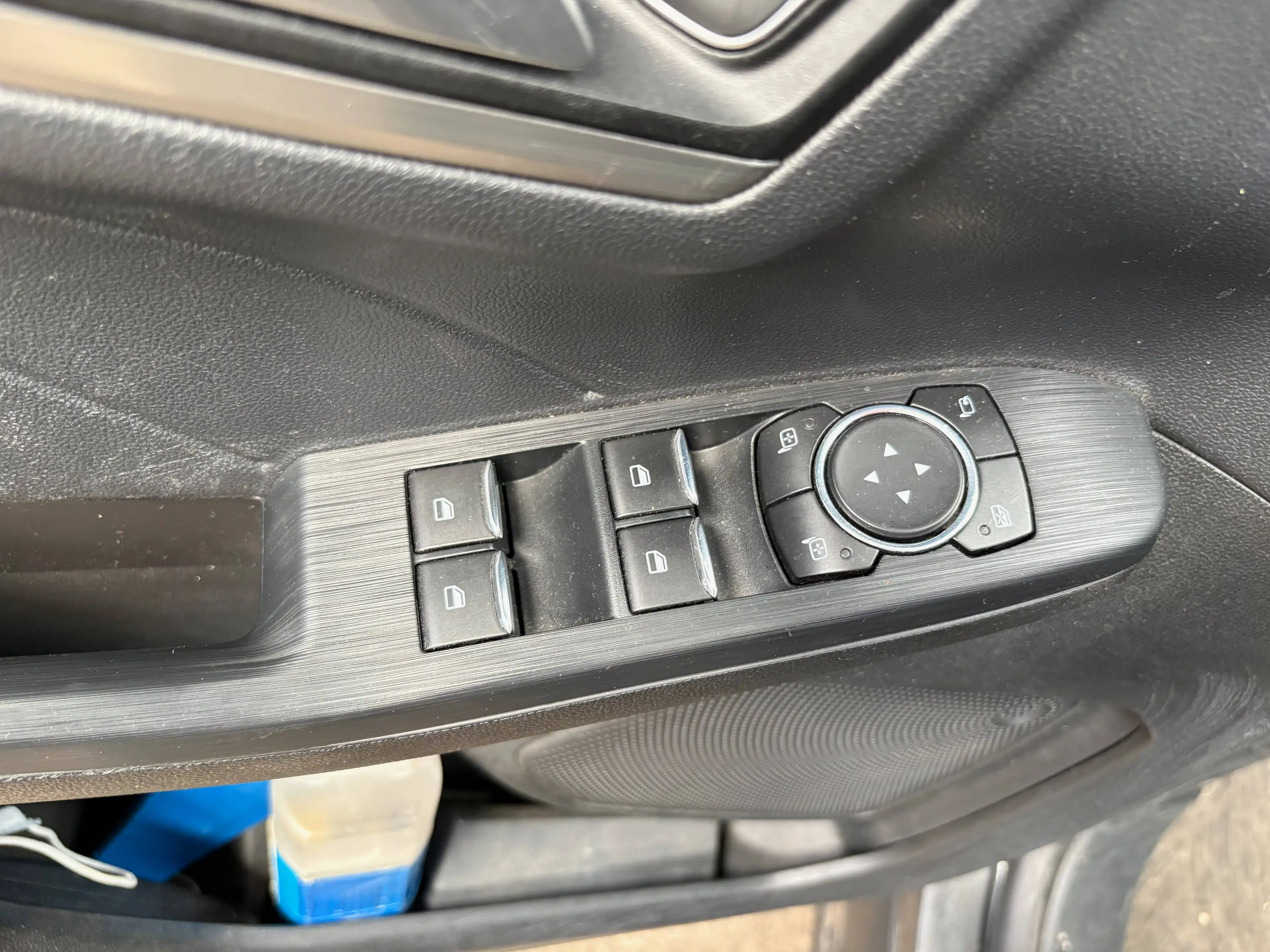Ford Kuga Kuga PHEV 2.5 EcoBoost FWD Titanium / AUTO / PAR ASSIST / GARANTIE 12 MOIS — photo 9
