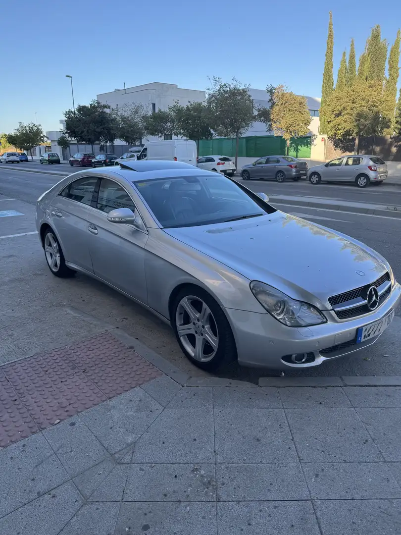 Mercedes-Benz CLS 350 Aut. Plateado - 2