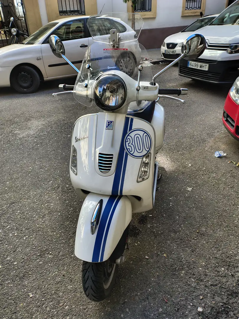 Vespa GTS 300 Blanco - 1