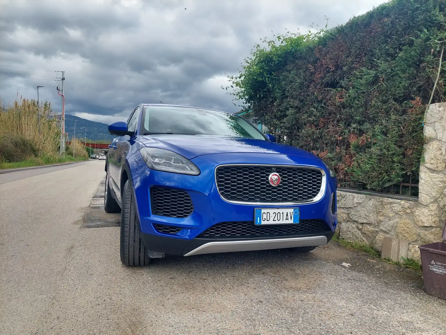 Jaguar E-Pace 2.0d i4 R-Dynamic S awd 150cv auto my19 - 1