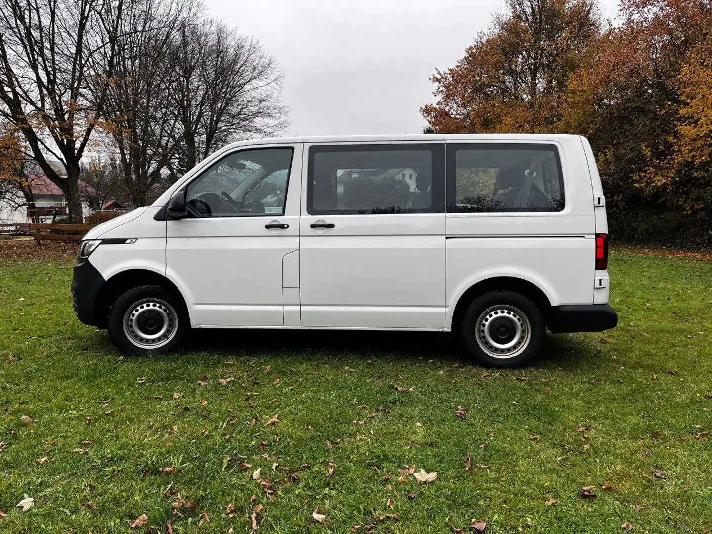 Volkswagen T6 Kombi 9-Sitzer, 2x Schiebetür, 2x Klima Weiß - 2