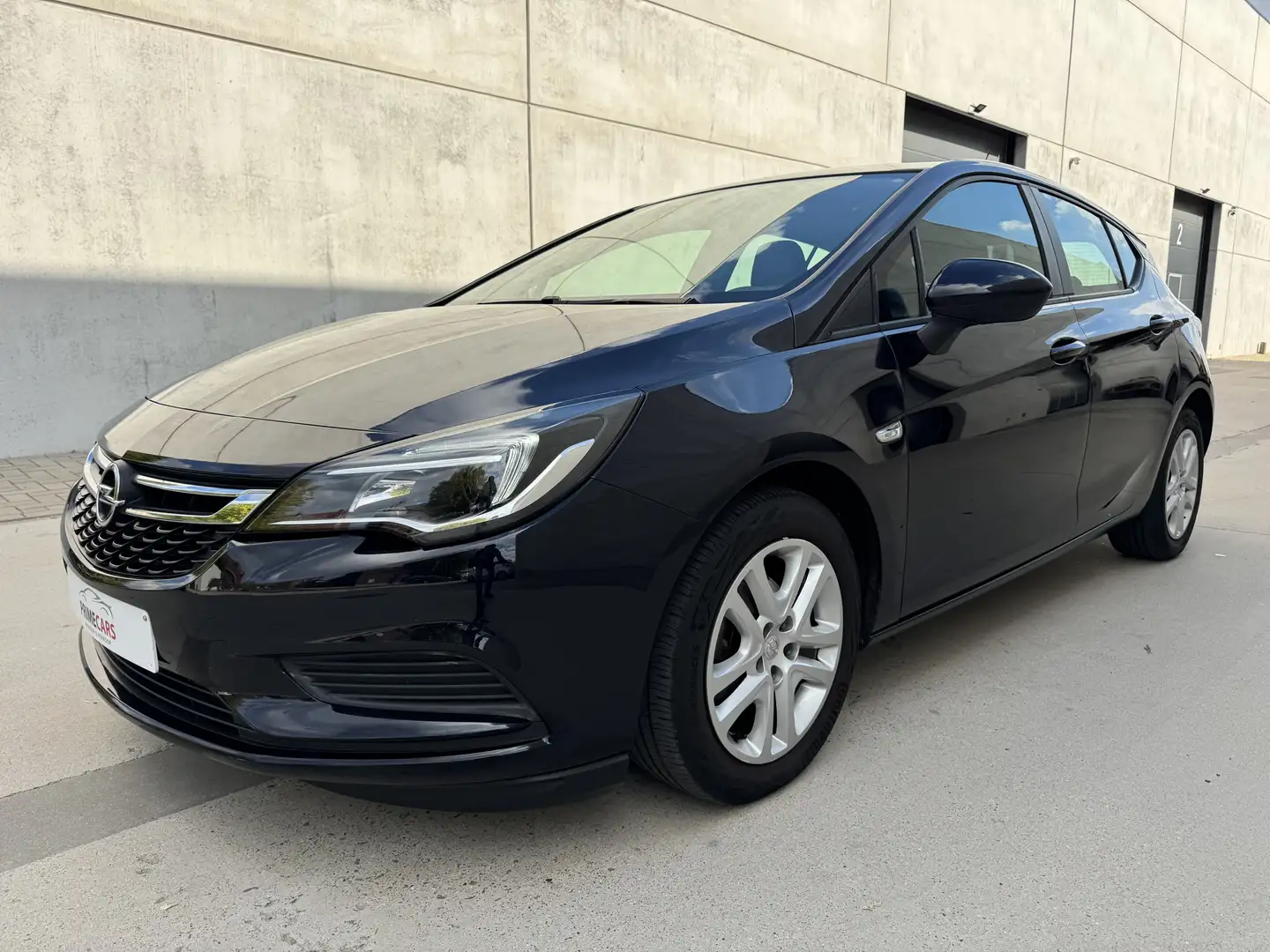 Opel Astra Astra 1.6 D Start/Stop Active Zwart - 1