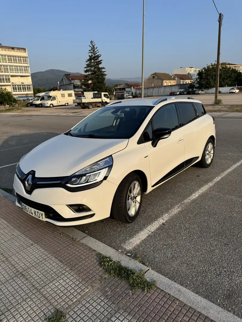 Renault Clio Sport Tourer TCe Energy Limited 66kW - 1