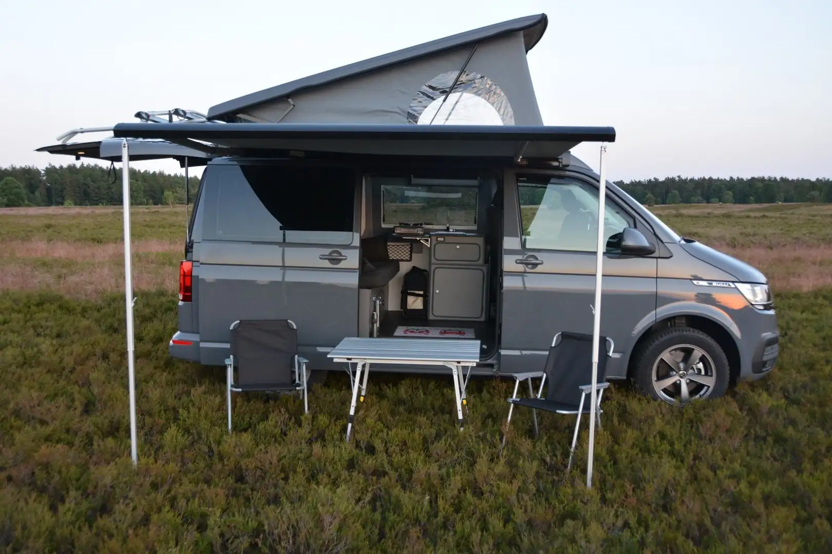 Volkswagen T6.1 Wohnmobil DSG California / Multivan Grau - 2