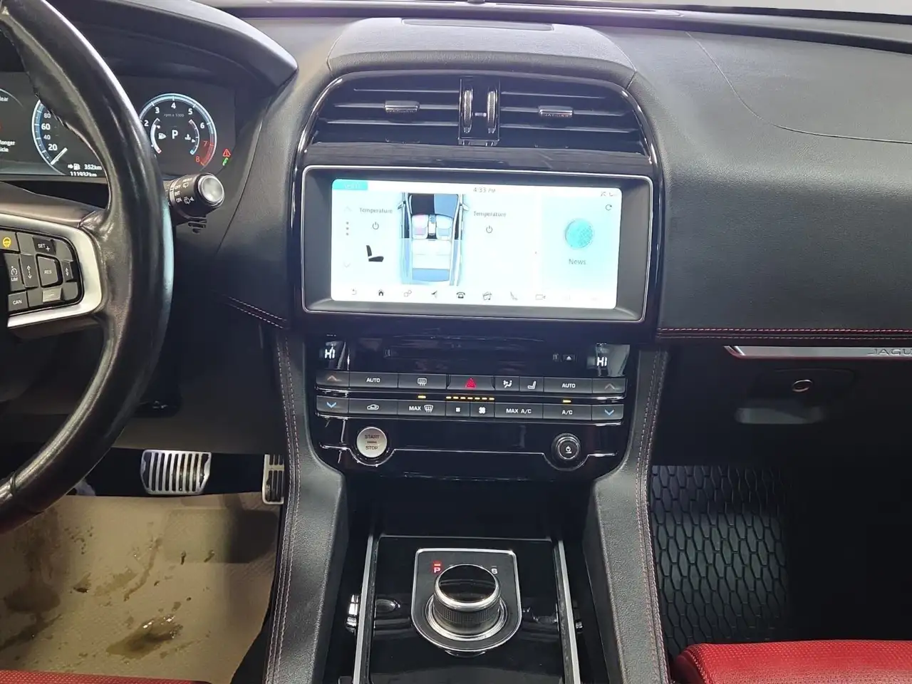 Jaguar F-Pace снимка Jaguar F-Pace