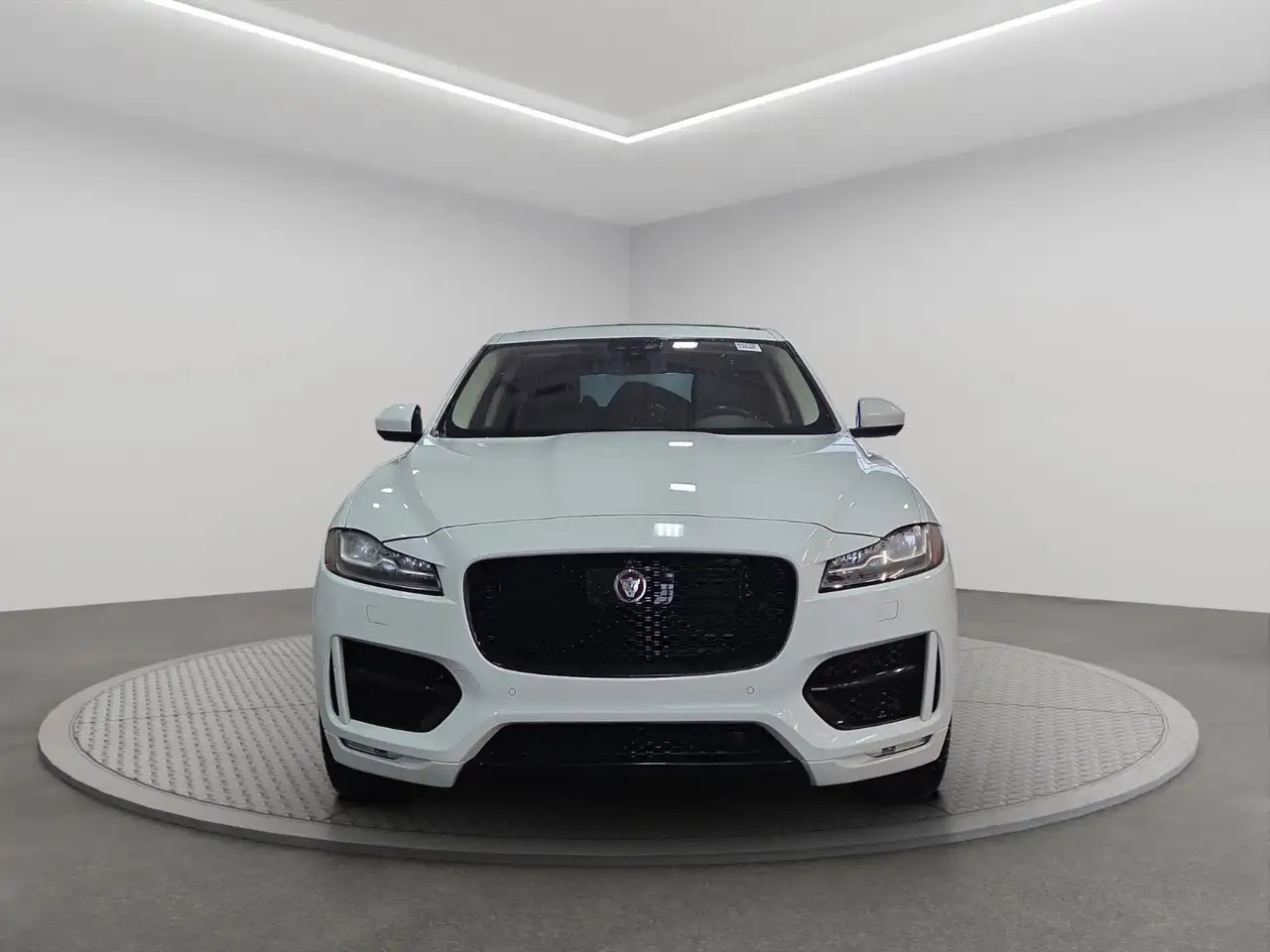 Jaguar F-Pace снимка Jaguar F-Pace