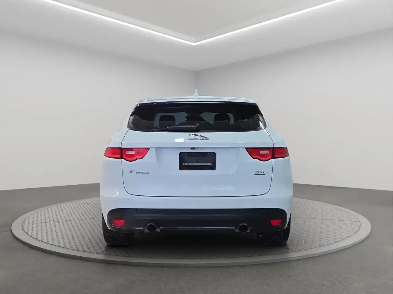 Jaguar F-Pace снимка Jaguar F-Pace