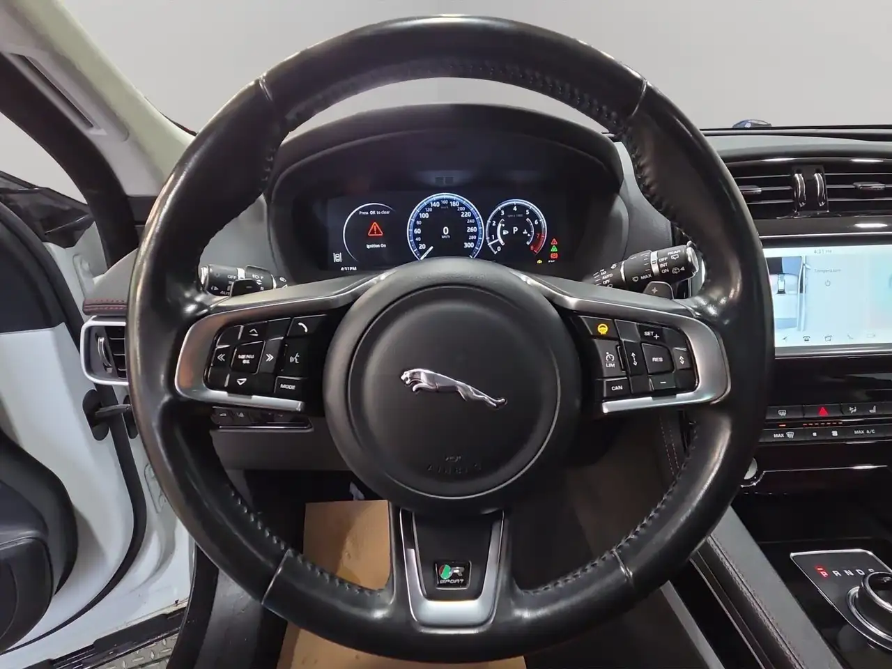 Jaguar F-Pace снимка Jaguar F-Pace